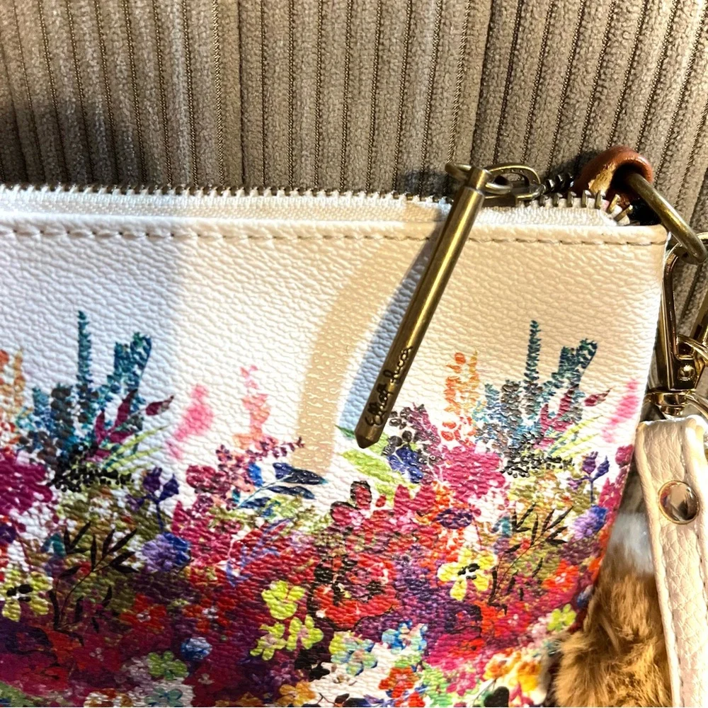 Elliott Lucca Cream Floral Clutch/Crossbody 2 for $22 - Picture 6 of 16